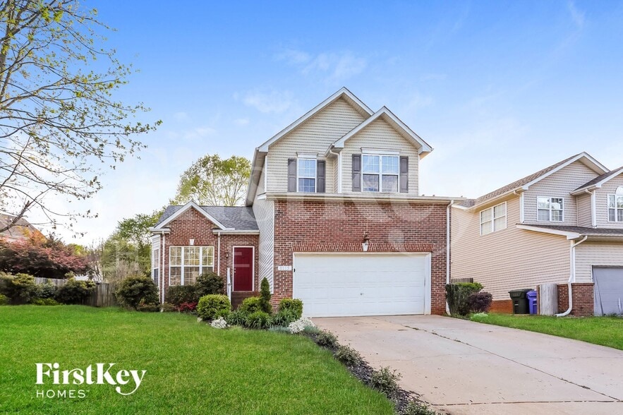 Primary Photo - 1115 Fieldstone Dr