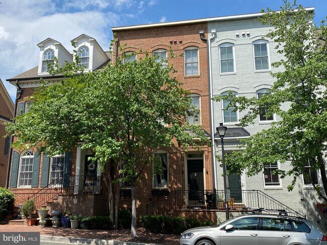 Building Photo - 407 Oronoco St