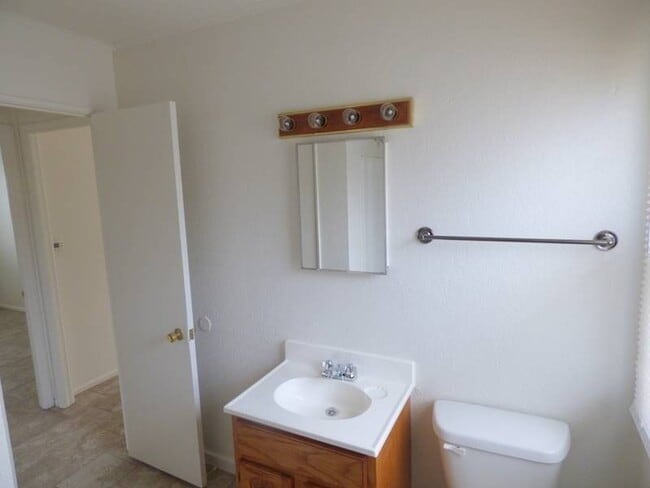 Building Photo - 2309 Birchwood- Nice Three Bedroom Ranch H...