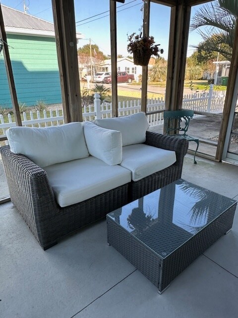 Building Photo - 213 Coronado Pl