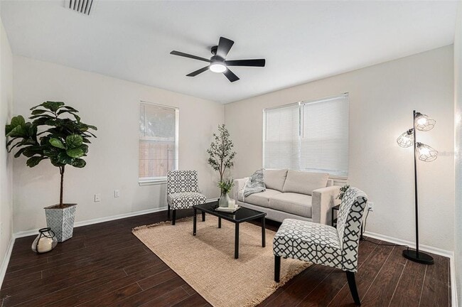 Building Photo - 3704 Carroway St