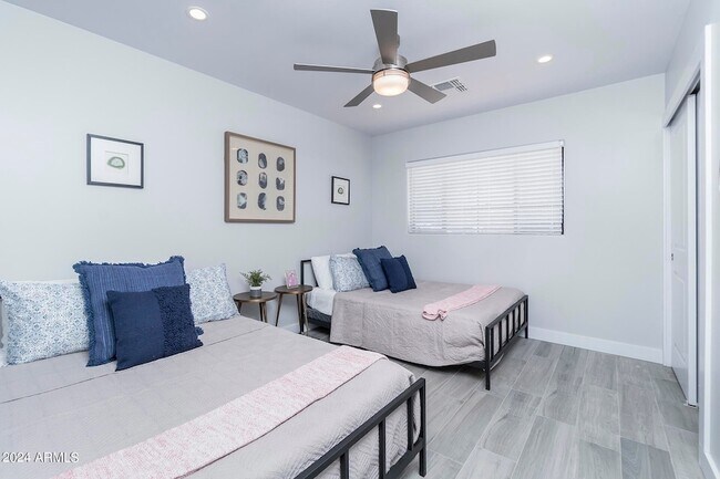 Building Photo - 7520 E McKnight Ave