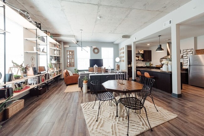 Primary Photo - 1205 2nd Ave N