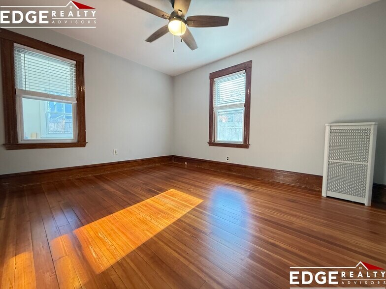 Building Photo - 69 Turner St