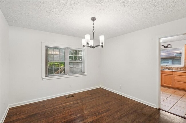 Building Photo - 125 Chappell Rd SW