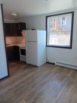 Building Photo - 357 Main St