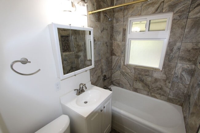 Building Photo - Charming 3BR Home Downtown | Hardwood Floors + In-Unit Washer/Dryer