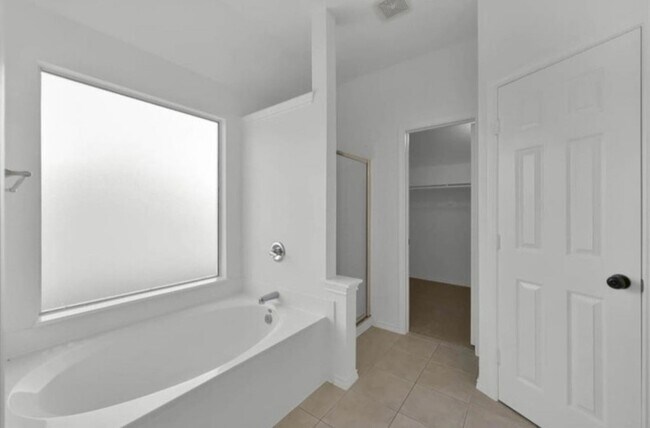 Building Photo - 22056 Knights Cove Dr