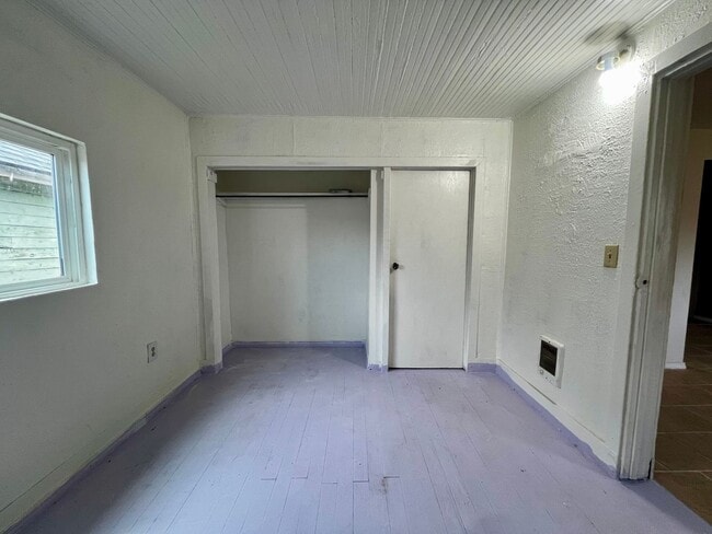 Building Photo - 614 N 4th Ave