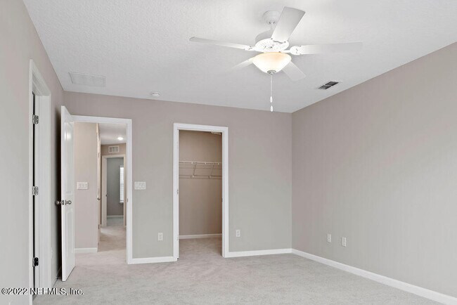 Building Photo - 12783 Josslyn Ln