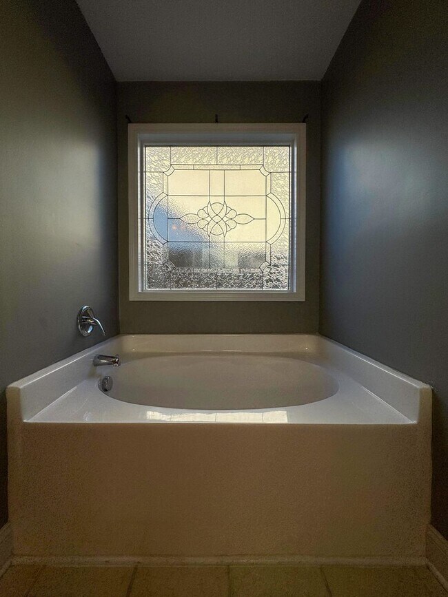 Building Photo - Lovely 3 Bed 2.5 Bath Home in Fayetteville