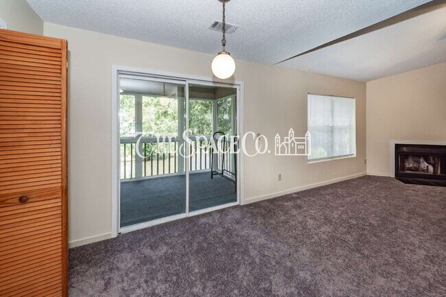 Building Photo - 2020 Coldspring Dr