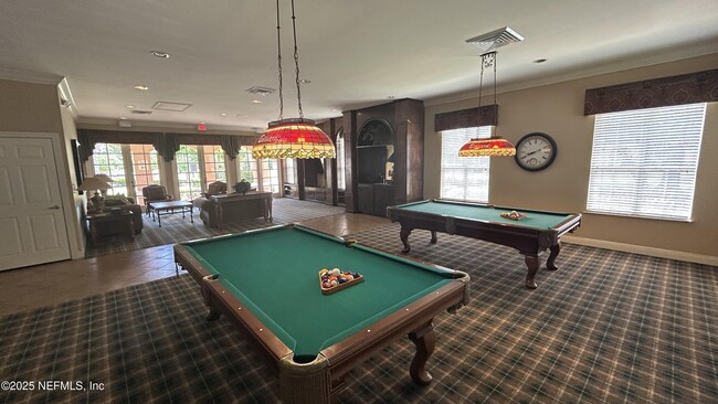 Building Photo - 610 Fairway Dr