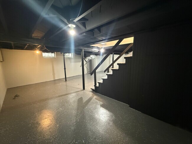 Building Photo - 16083 Manning St