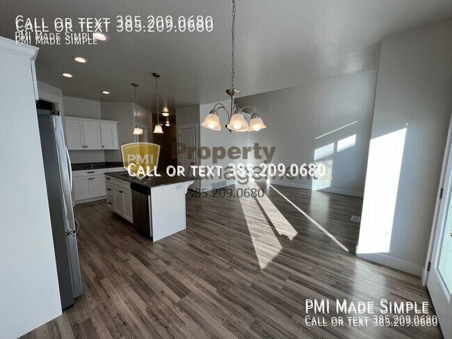 Building Photo - 291 W 590 N