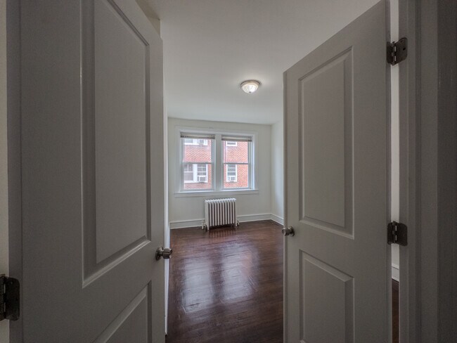 Bedrooms | Folcroft Courts - Folcroft Courts Apartments