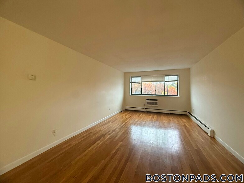 Building Photo - 66 Homer Ave