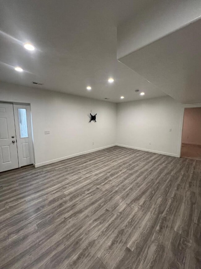 Building Photo - 6122 W Coulee Ln