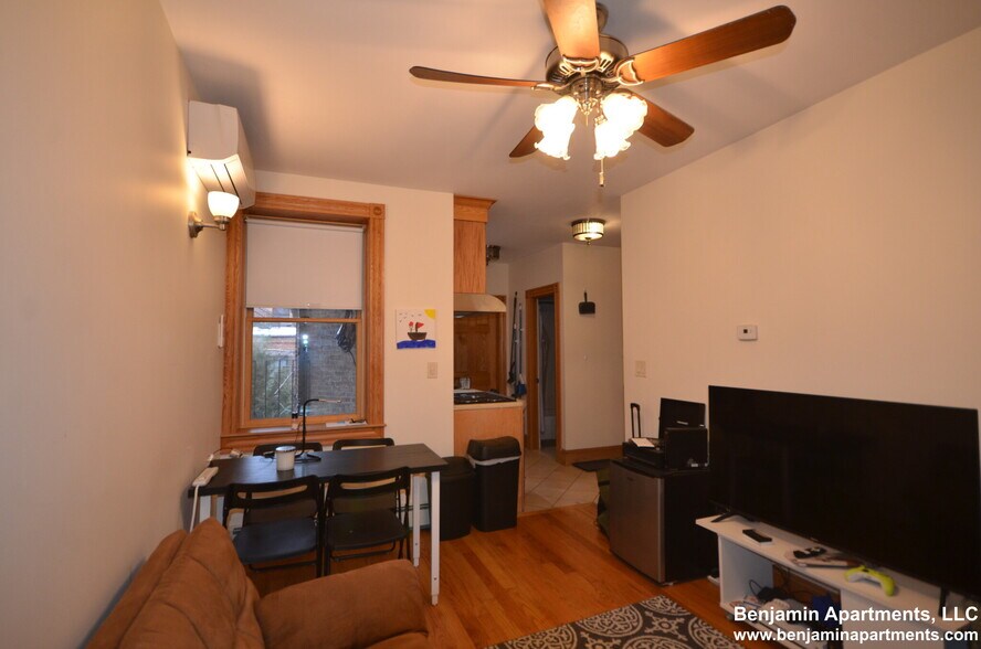 Building Photo - 16 S Russell St