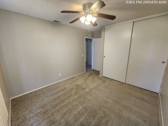 Building Photo - Riverside 4 bedroom Home