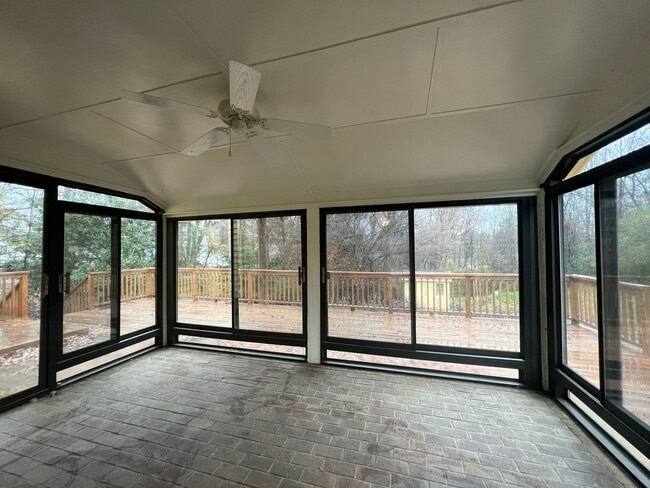 Building Photo - 6428 Whitewater Dr