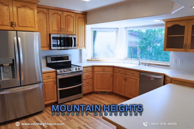 Building Photo - 2784 E Delsa Dr