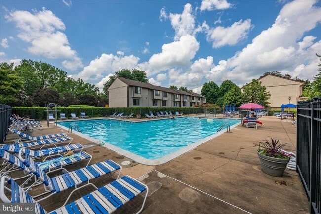 Building Photo - 1785 Westwind Way