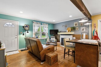 Building Photo - 2996 Woodbine Pl