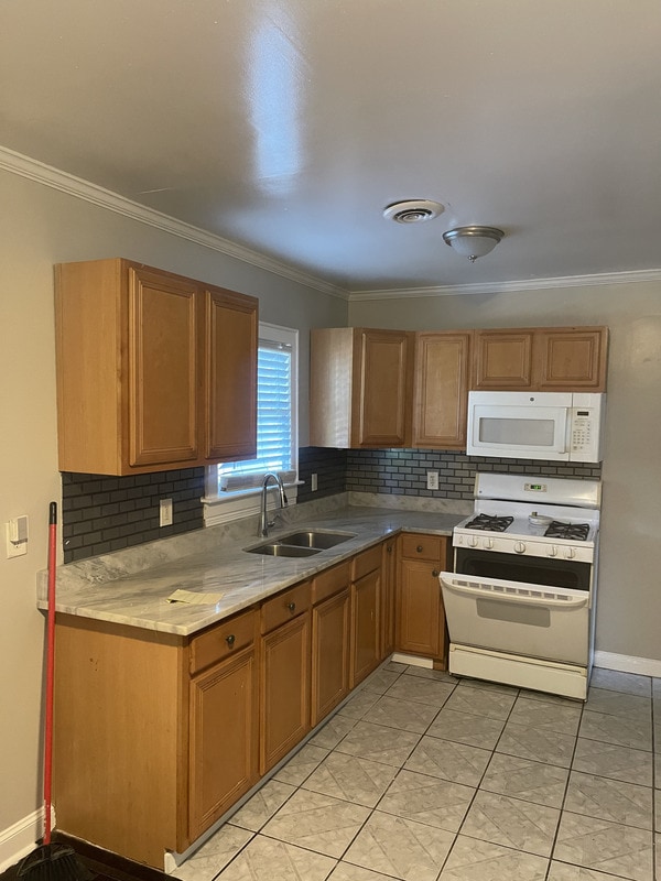 Building Photo - 1086 Peeples St SW