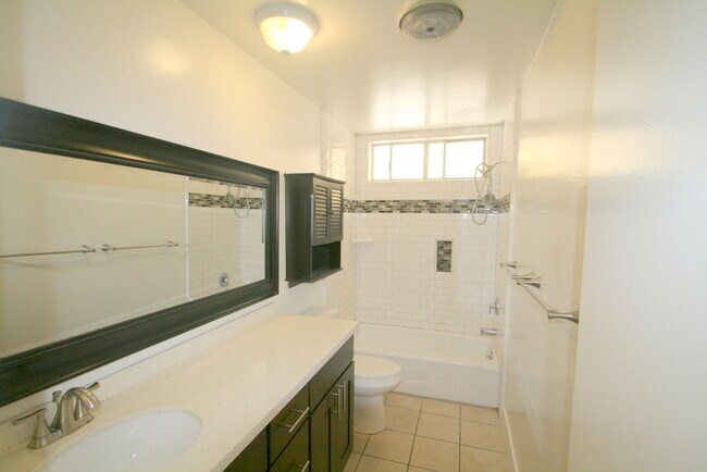 Building Photo - 1308 9th St