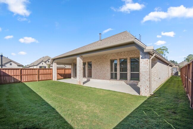 Building Photo - 7845 Charter Hill Dr