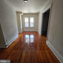 Building Photo - 4432 N 19th St