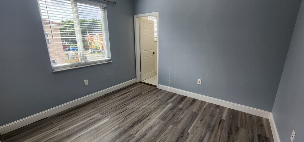 Building Photo - 640 SE 1st St