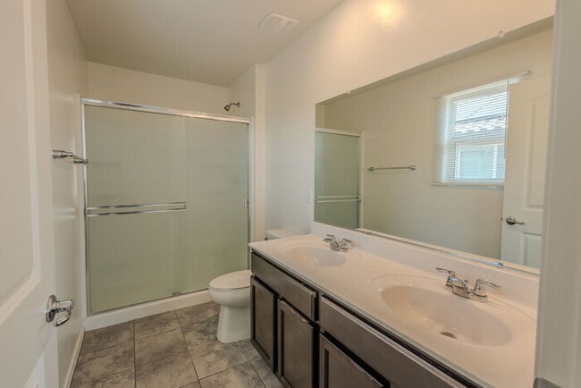 Building Photo - Rancho Sahuarita New Home