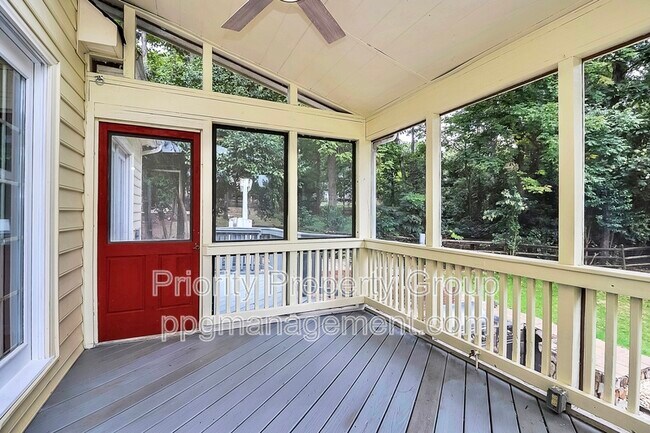 Building Photo - 11323 Harrowfield Rd