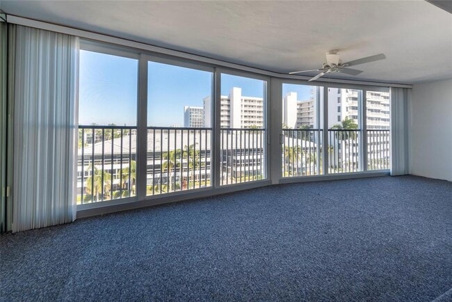 Building Photo - 3101 NE 47th Ct