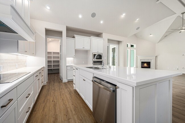 Building Photo - 3515 Lauriston Dr