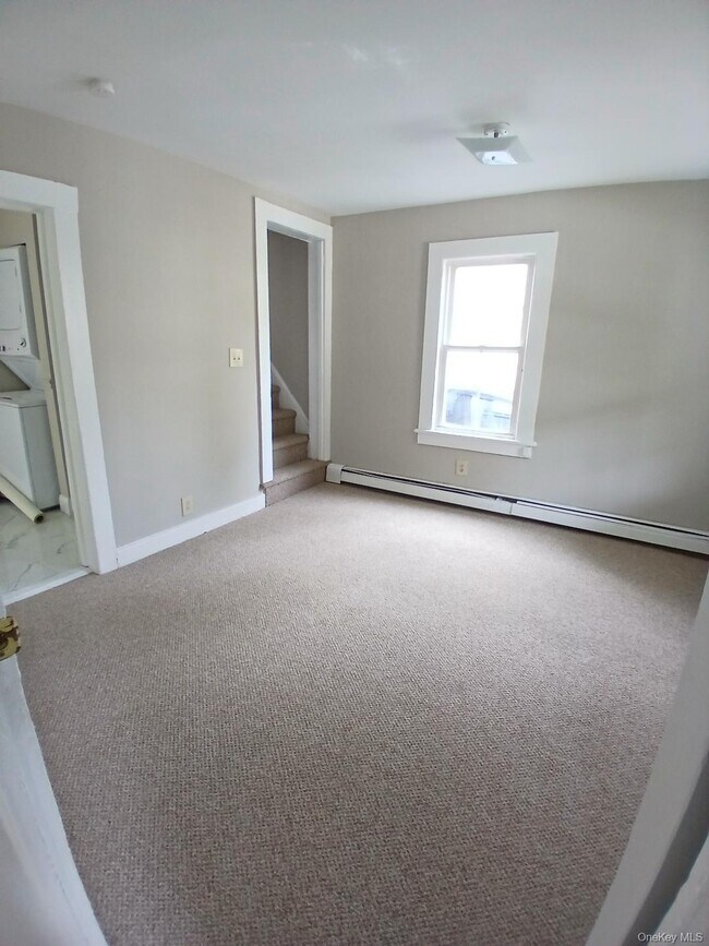 Building Photo - 28 Alden Pl