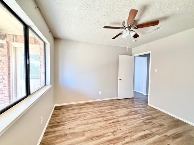 Building Photo - 3101 Hillcrest Dr