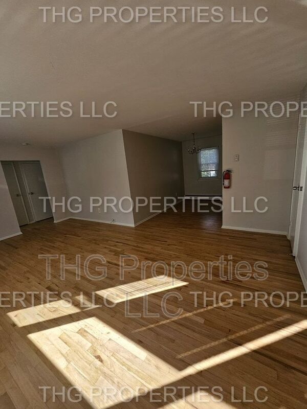 Building Photo - 27-55 Green Street APT# 40A