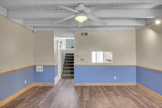 Building Photo - $1,440.95- 2 Bed, 1.5 Bath Townhome in CO Springs with Central AC and All Utilities Included