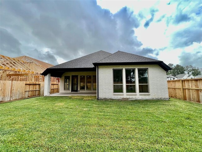 Building Photo - 10703 Kingston Spg Dr