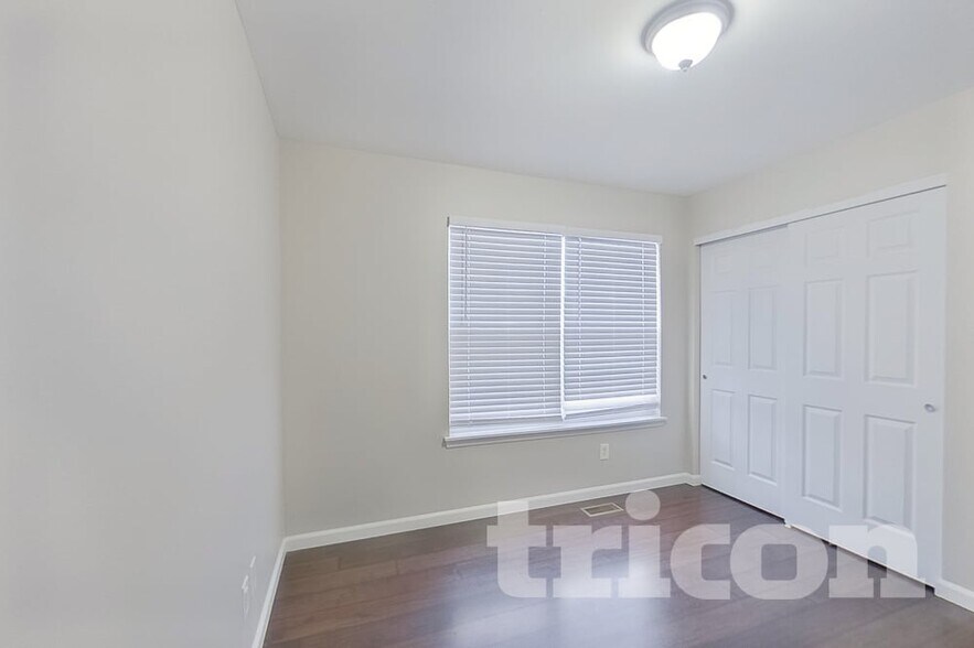 Building Photo - 29 Brookfield Ct