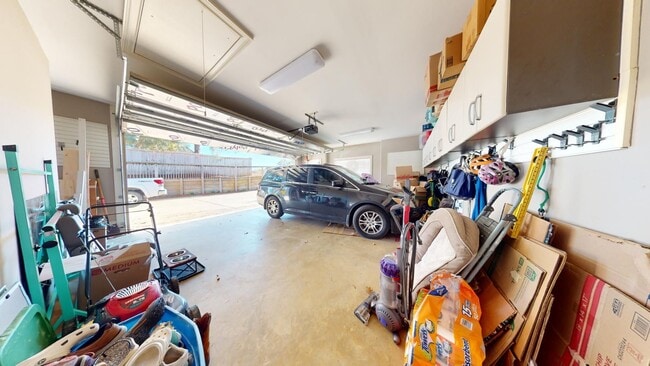 Building Photo - Asheton Lakes