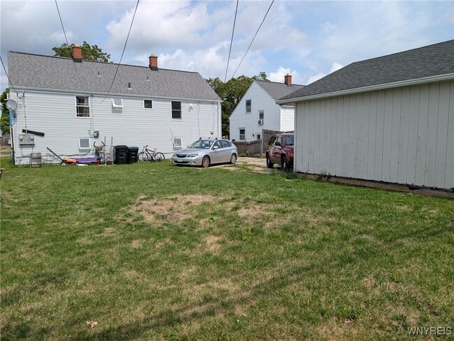 Building Photo - 881 Highland Ave