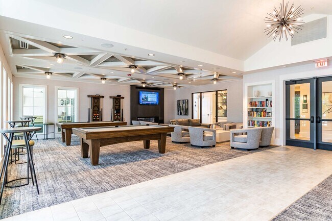 Building Photo - 55+ Del Webb community in Fuquay Varina with tons of amenities! -Available Now!