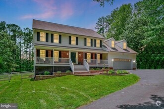 Building Photo - 8 Wilderness Ct