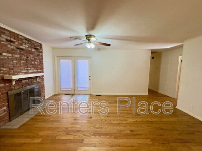 Building Photo - 5637 S Yorktown Pl