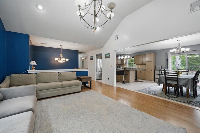 Building Photo - 2067 NY-211