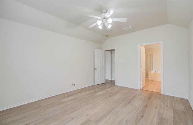 Building Photo - 12026 Parkers Hideaway Dr